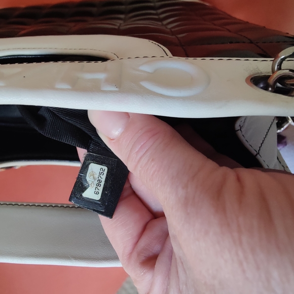 Chanel Authentic Handbag - Picture 4 of 13